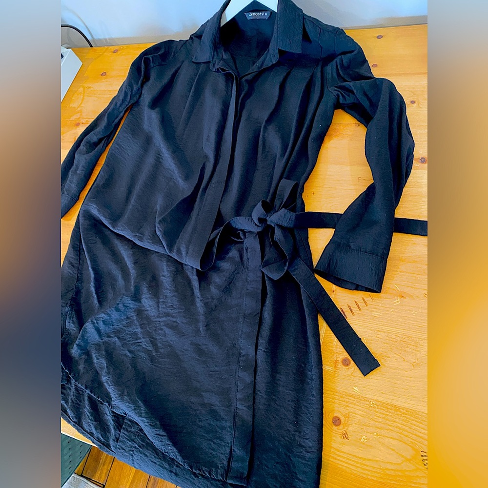 Black knee length shirt